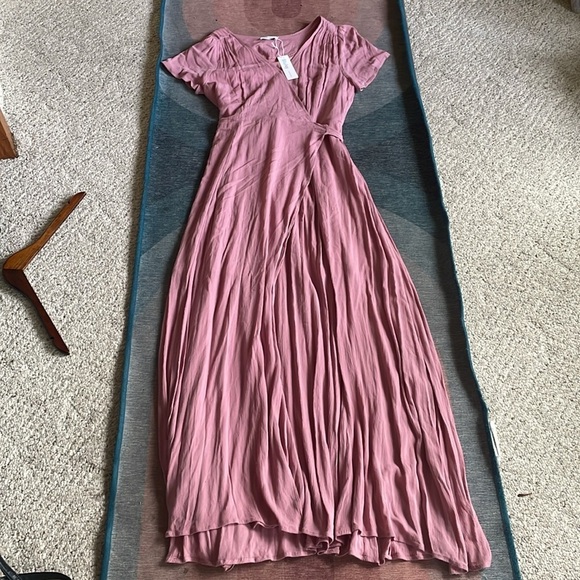 NWT Bluivy True Wrap Pink Flutter Sleeve Maxi Dress M/L - Picture 6 of 9